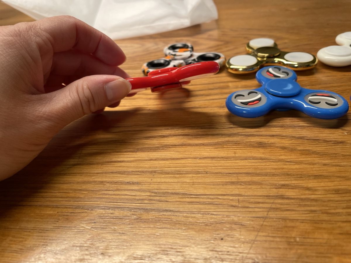 Jouets: 6 Fidget Spinner Set   – D'occasion à Niederbüren par Poschti_19 2