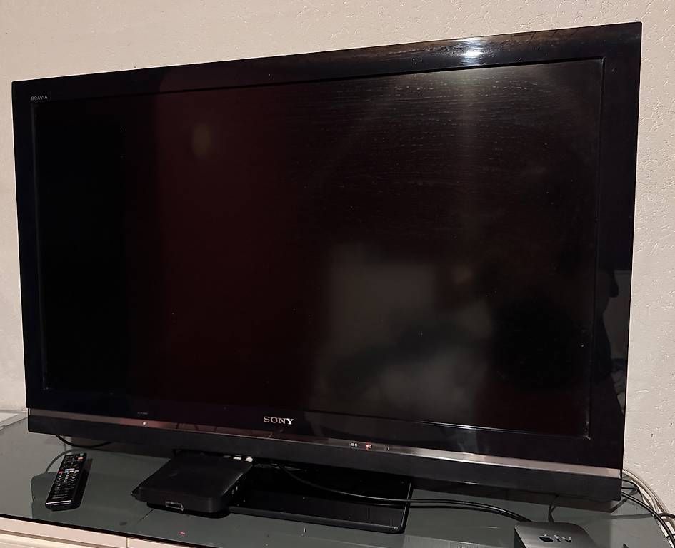 Fernseher: Télévision marque Sony – Gebraucht aus Gland von est_thw6 1