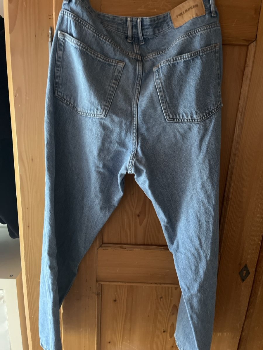 Pull&Bear Jeans: Pull&Bear Jeans – D'occasion à Arlesheim par lib_9plq 1