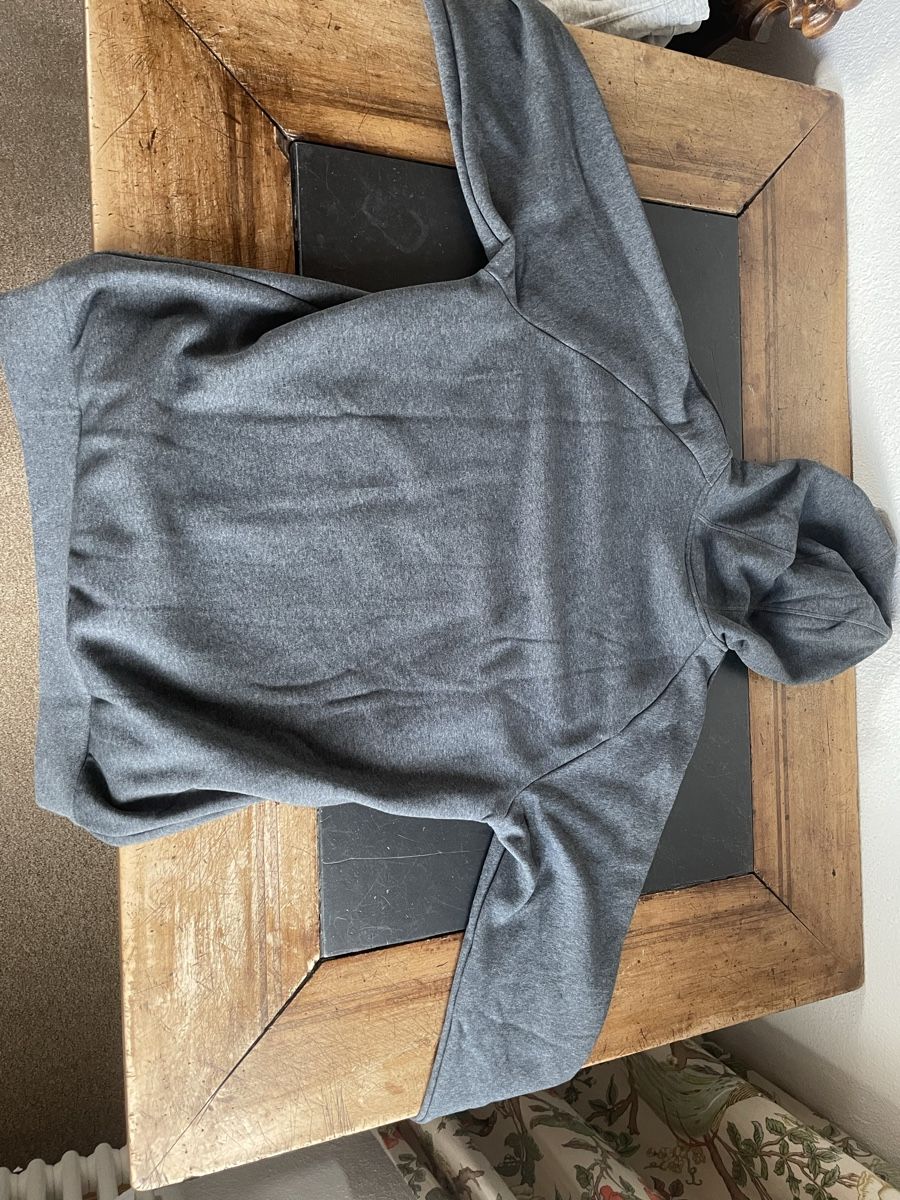 Adidas Pullover & Sweatshirts: Adidas Hoodie – Gebraucht aus Forch von dav_yvk5 1