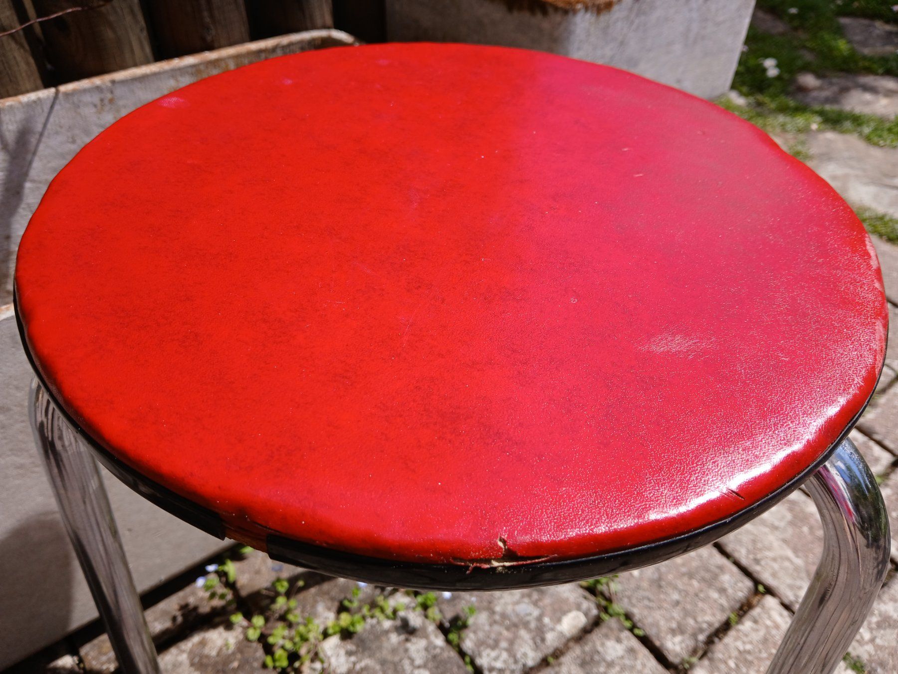 Sgabelli: 1 Paar alte Dreibeinhocker – Usato da Zumikon venduto da Vollvintage 8