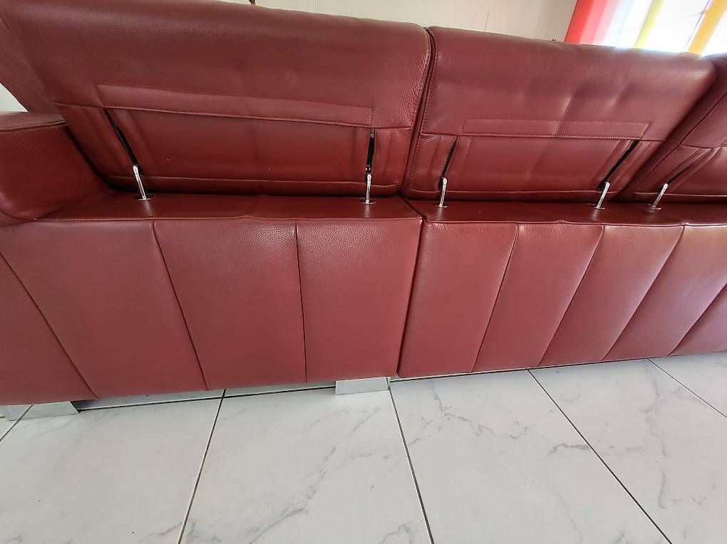 Divani: Leder-Ecksofa dunkelrot inkl. Hocker  CHF 200, Abholung – Usato da Obfelden venduto da T177aa 2