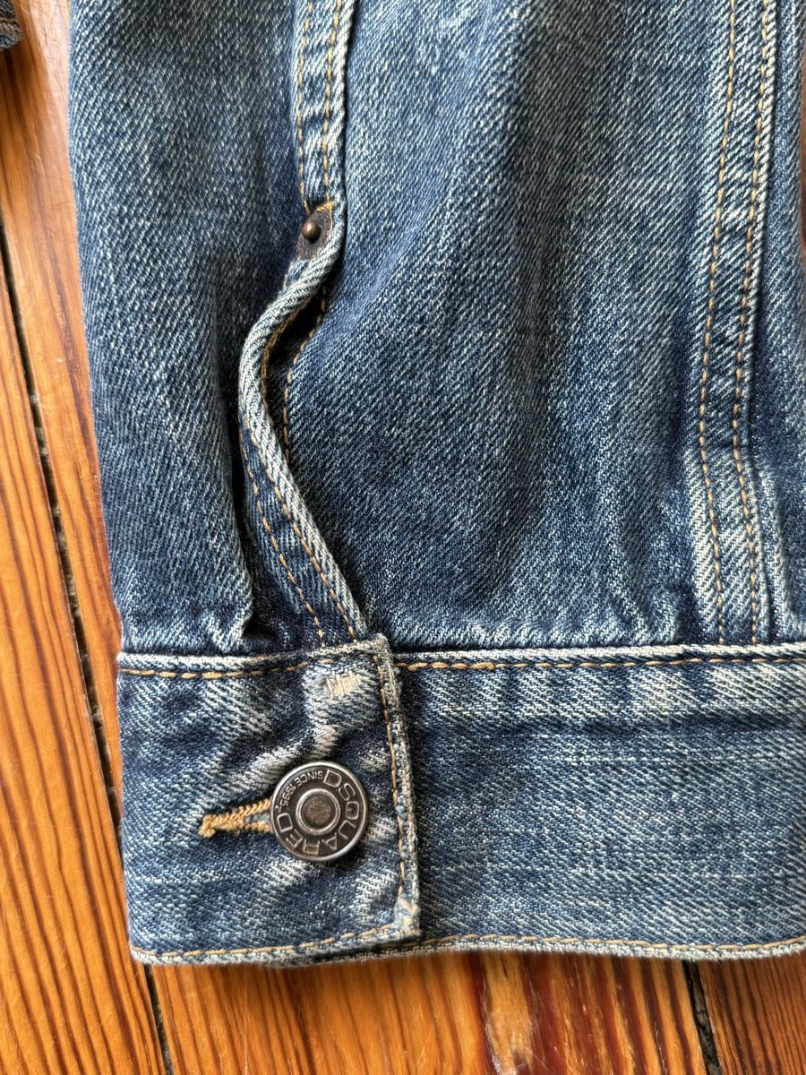 Dsquared2 Jacken: Dsquared2 “Five Star Campin’” Vintage Denim Jacket – Gebraucht aus Vevey von mmmariya_3m 2