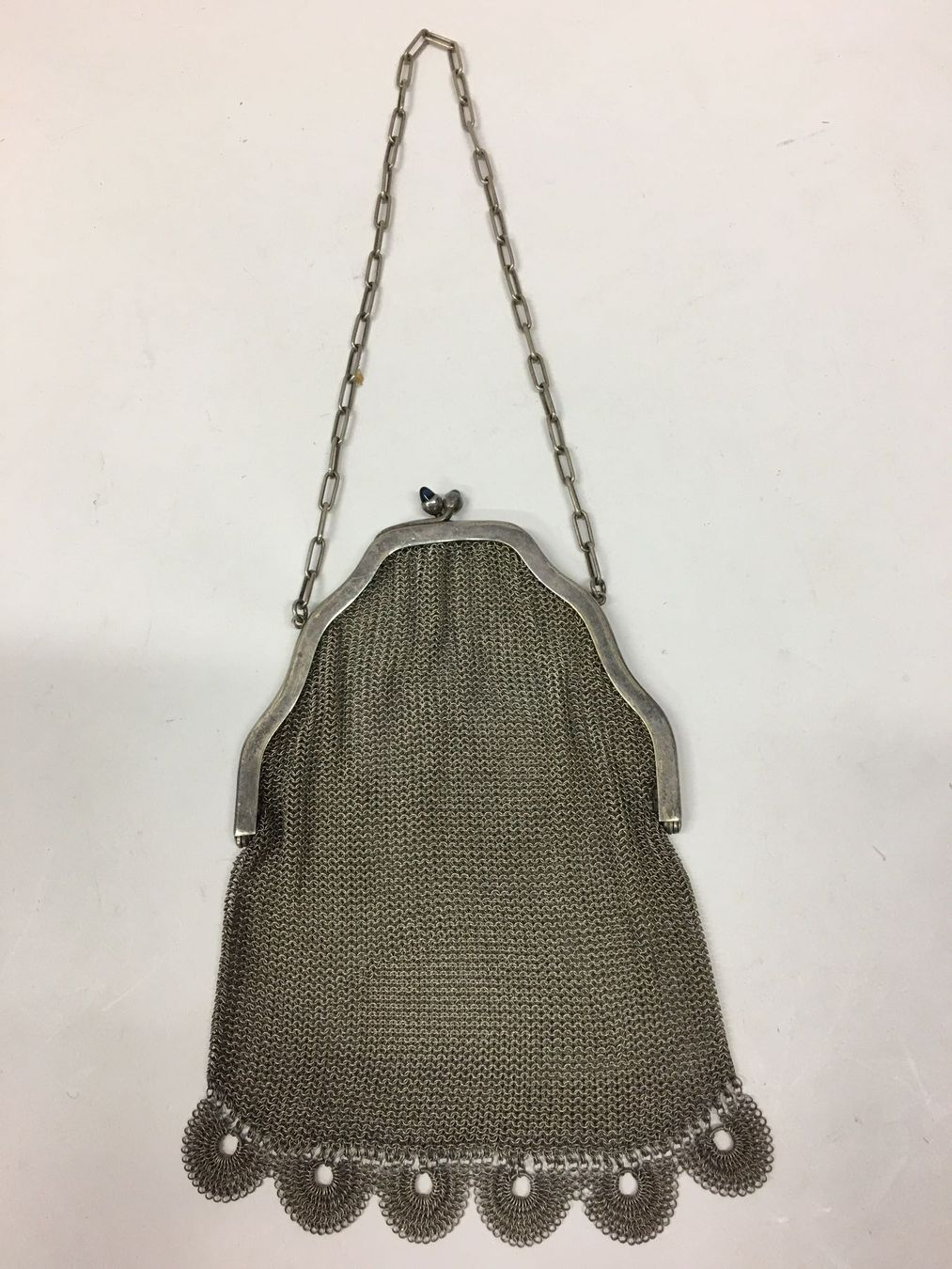 Borse da donna: Theatertasche mit Kette, ALPACCA – Usato da Olten venduto da ELHANDEL