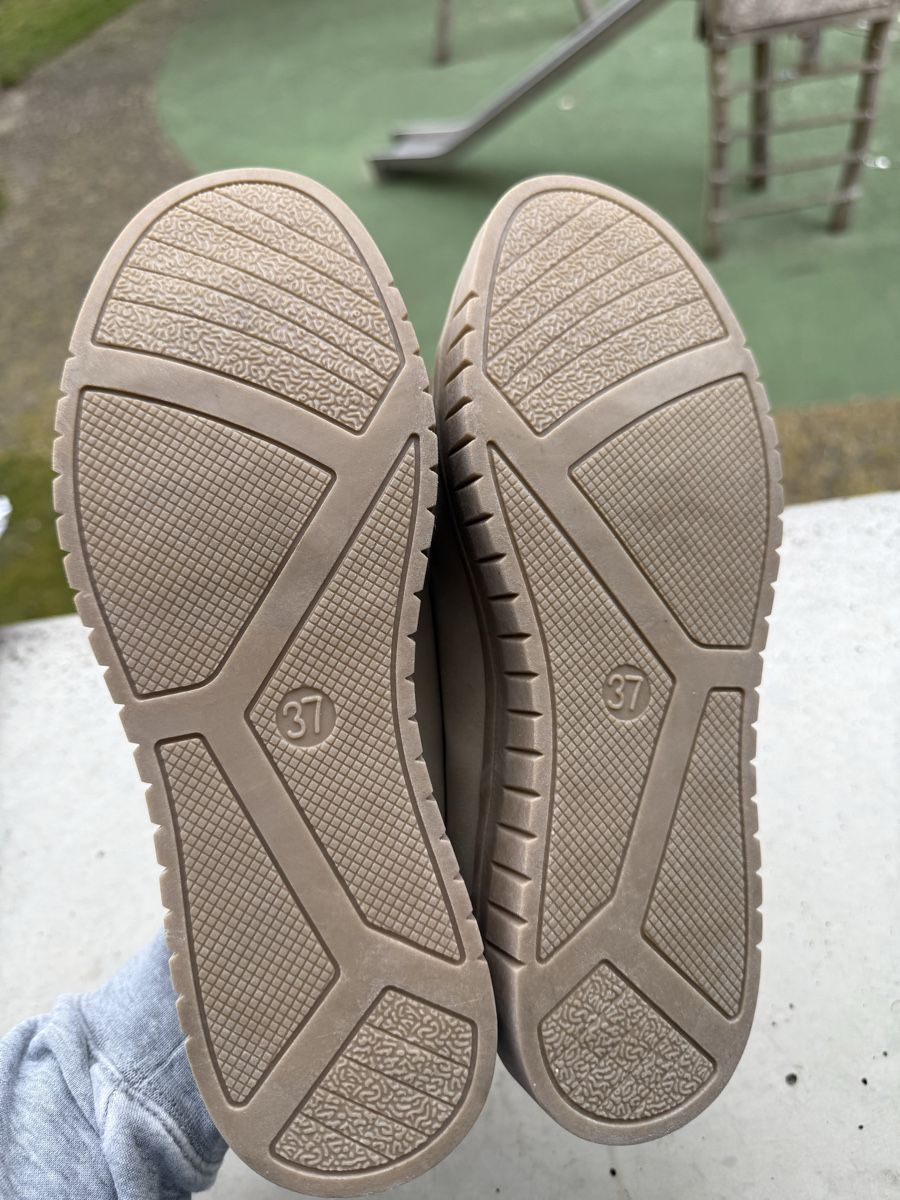 Scarpe da donna: Warme Sneaker mit Fell Gr. 37 – Nuovo (secondo la descrizione) da Zürich venduto da Sime23 2