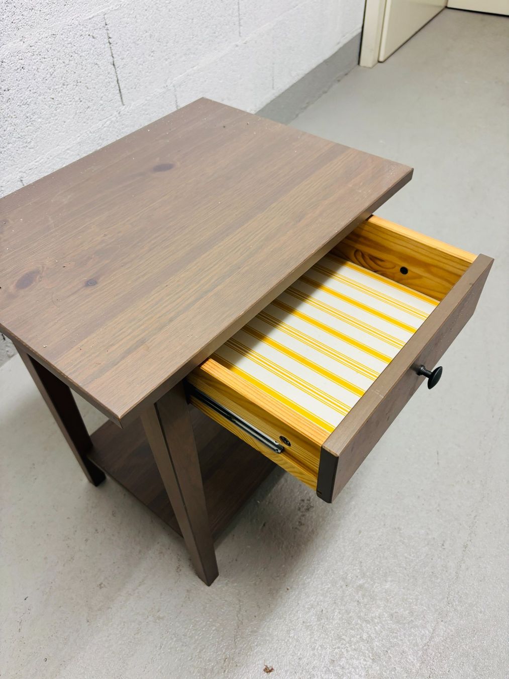 Ikea Comodini: Table de nuit Ikea Hemnes – Usato da Clarmont venduto da sil_59s9 1
