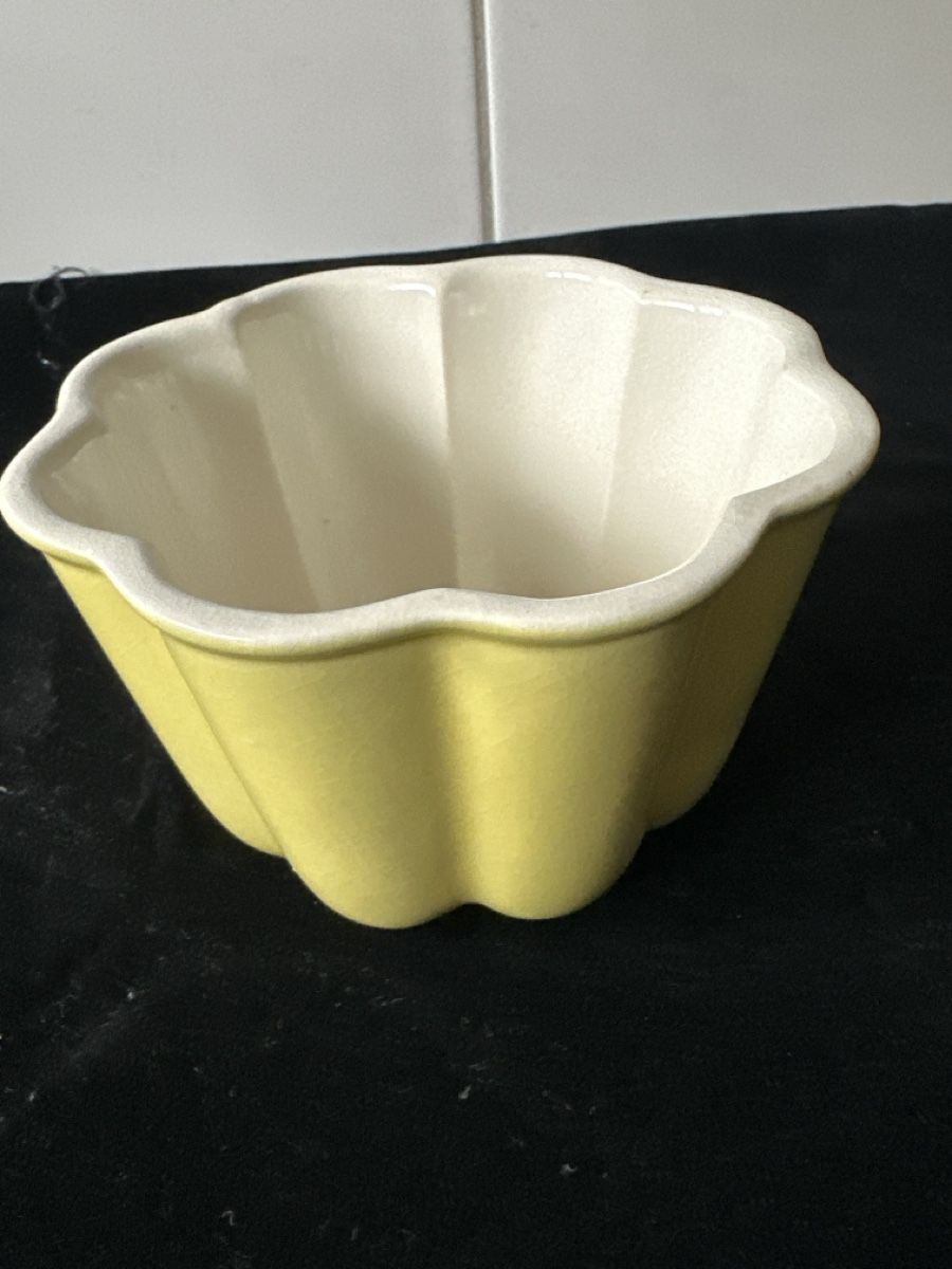 Rössler Teglie da forno: Gelbe Rössler Puddingform, Keramik, Vintage Stil – Usato da Zürich venduto da Chaeffeler