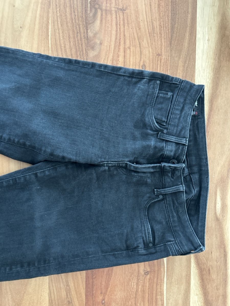 Pepe Jeans Jeans: Pepe Jeans M, schwarz – Usato da Jona venduto da gr_3nad 1