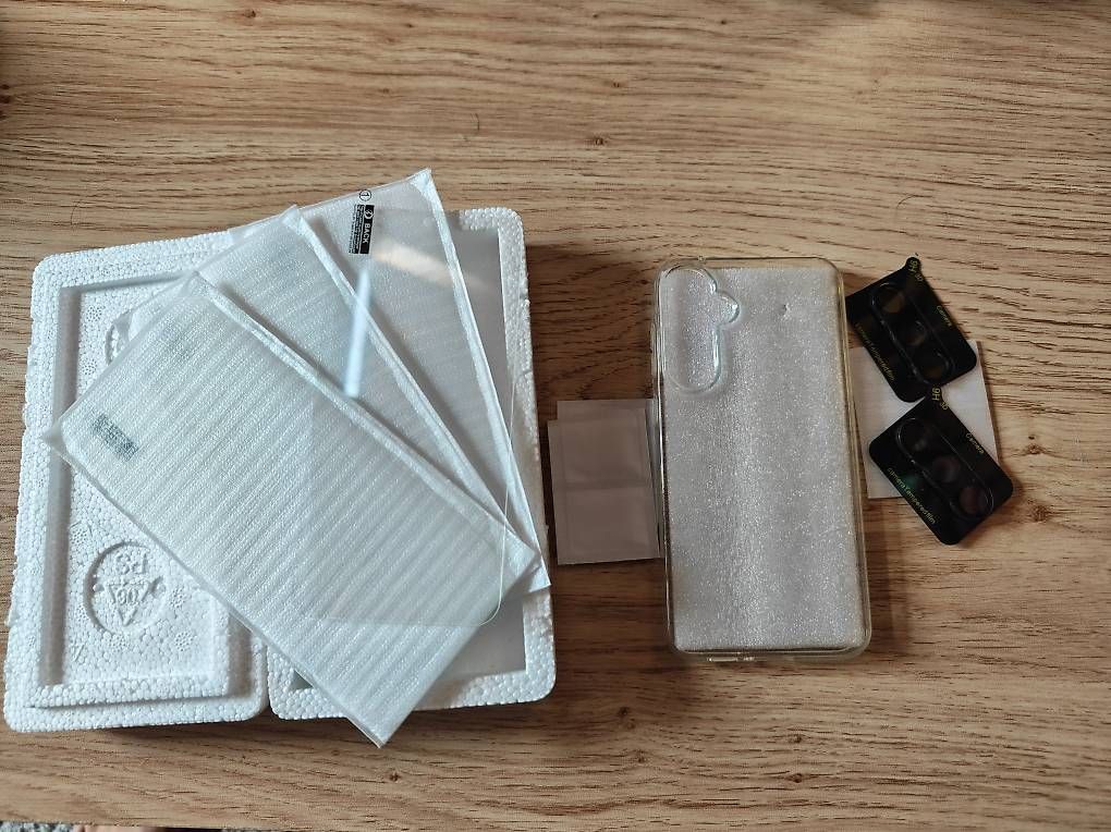Cover & Protezioni schermo: Samsung S23 Hülle und Panzerglas – Nuovo e nell'imballaggio originale da Vinelz venduto da RomanOff99 2
