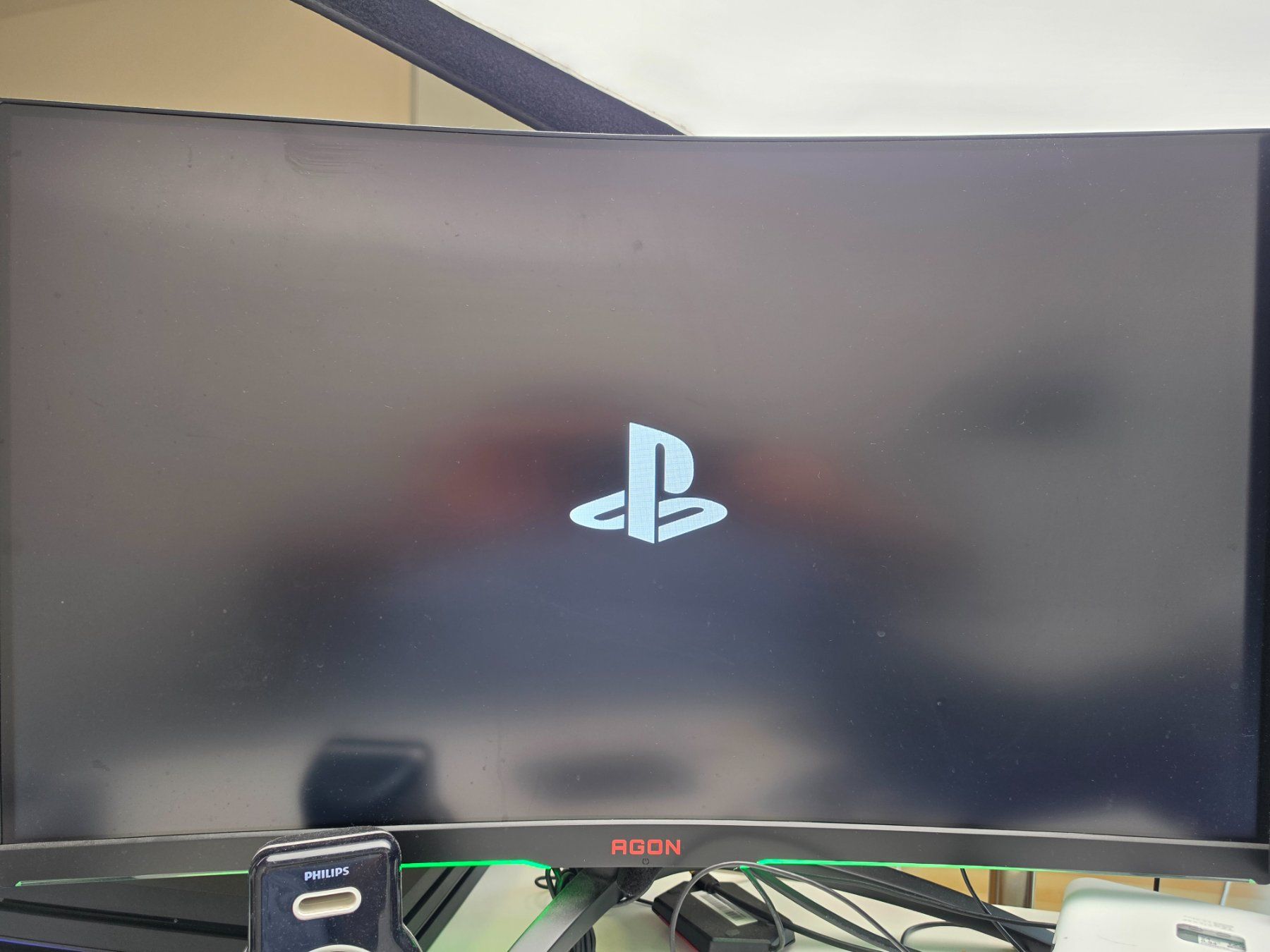 Sony Consoles: Sony PS4 Pro 1TB + PlayStation VR Set | Kamera & Controller – D'occasion à Basel par con_q8xm 9