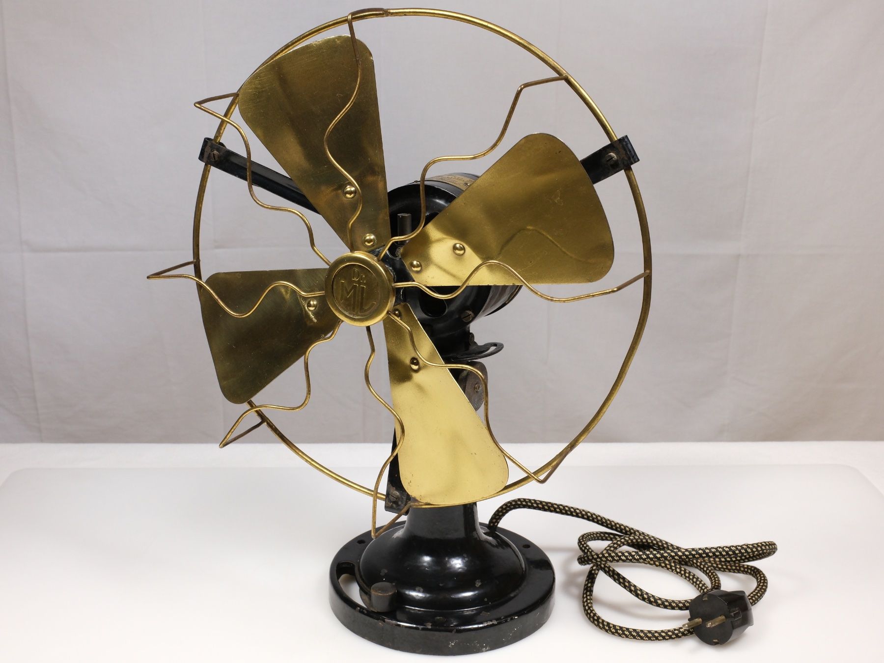 Ventilateurs: Antiker Ventilator Dr. ML, Max Levy Berlin N.65, Type 2518 – Défectueux à Lobsigen par Markus_Haenggi_Bern