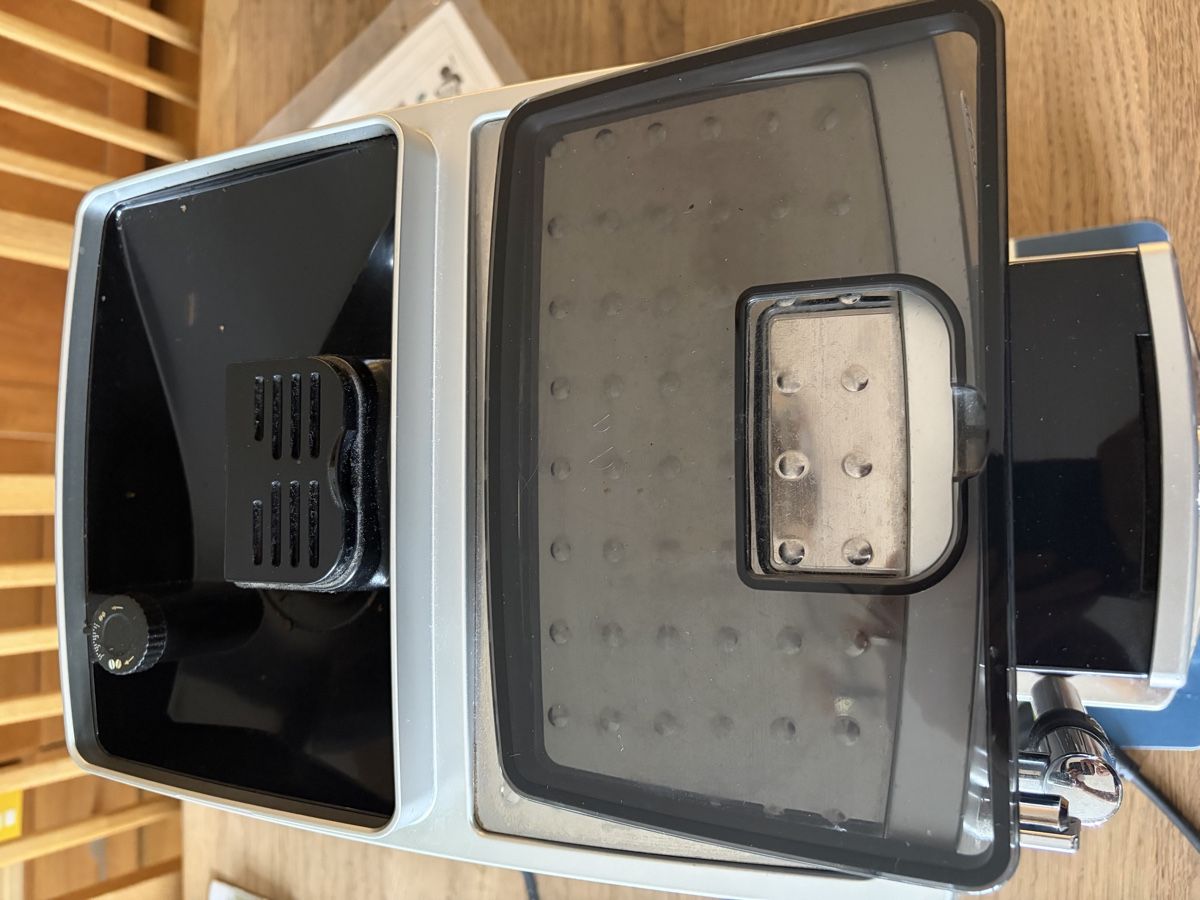 De'Longhi Kaffeemaschinen & Espressomaschinen: Kaffeemaschine DeLonghi – Gebraucht aus Frauenfeld von Hawker01 3