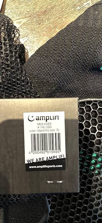 Protections: Amplifi kneeschoner  – D'occasion à Alberswil par Leaaa12 1