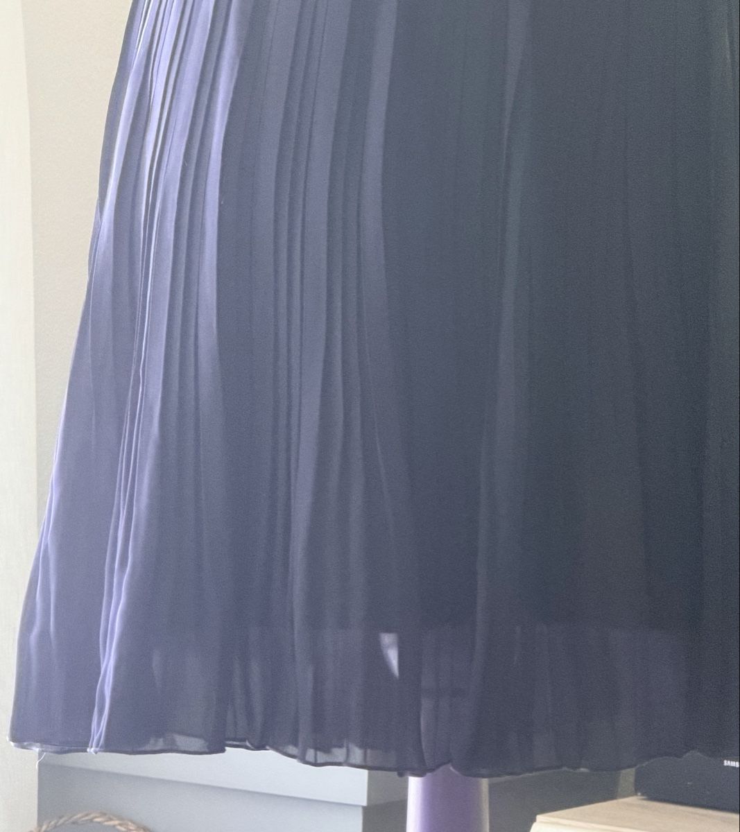 Gonne: Navy Blue Pleated Midi Skirt ! – Usato da Bouveret venduto da dou_g8q7 1