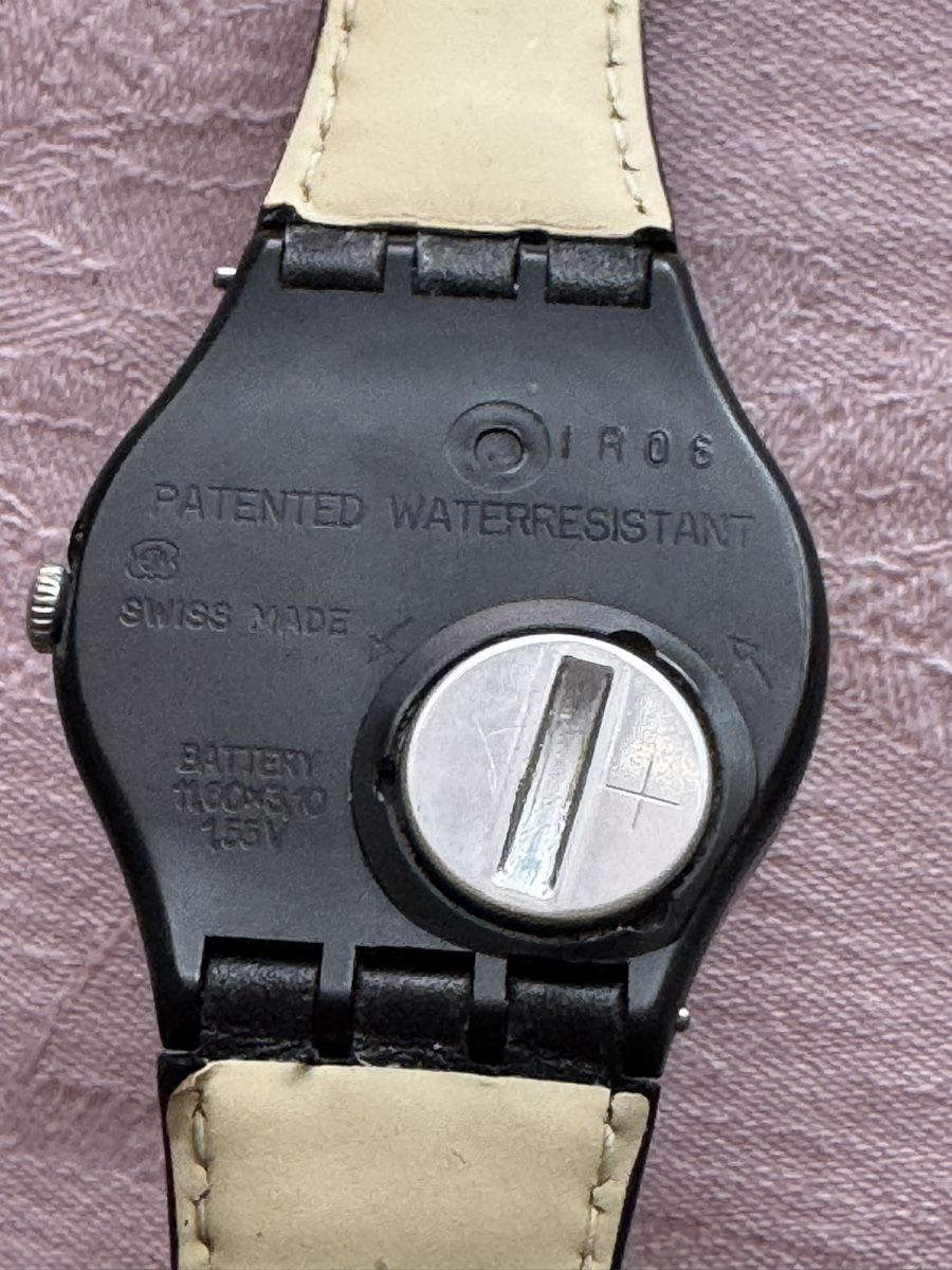 Swatch Montres: Swatch IR 06 – D'occasion à Rorschach par Spektar 3