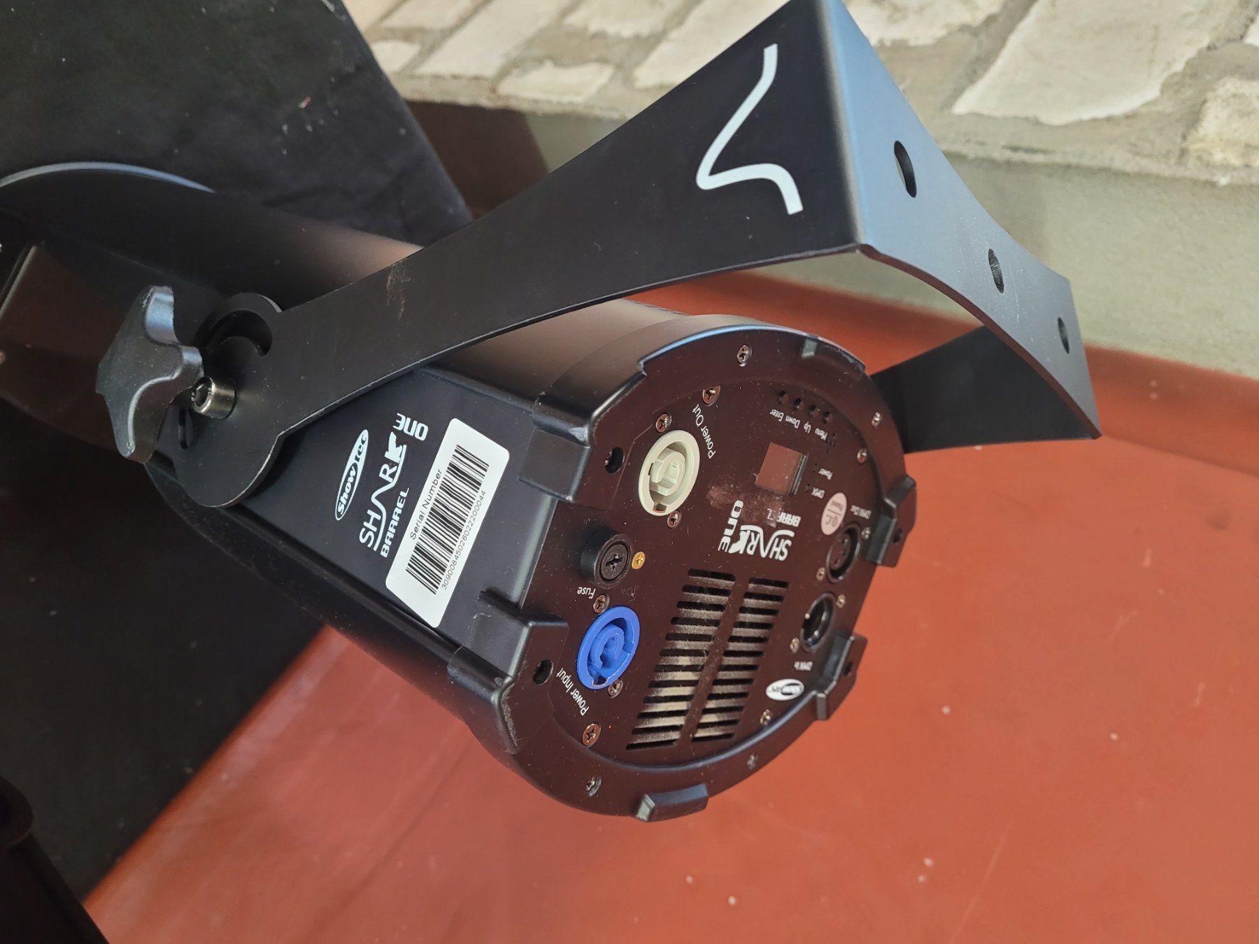 Lampade: 2 Stück Showtec Shark Barrel One - 100W LED – Usato da Vitznau venduto da Night-Fire 4