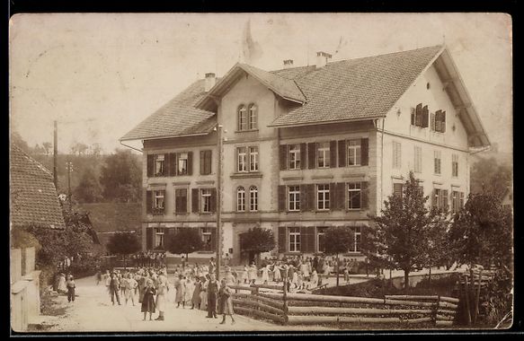 Ansichtskarten: AK Melchnau, Kinder vor der Schule – Gebraucht aus Berlin von bartko-reher