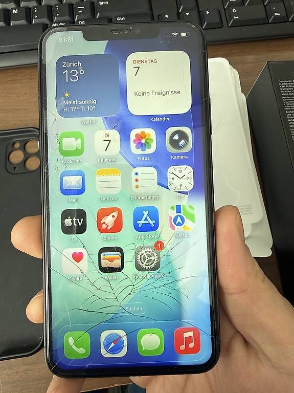Apple Telefoni cellulari / Smartphones: Iphone 11 Pro Max 64 GB Space Grey – Usato da Niederuzwil venduto da elefantinoo 1