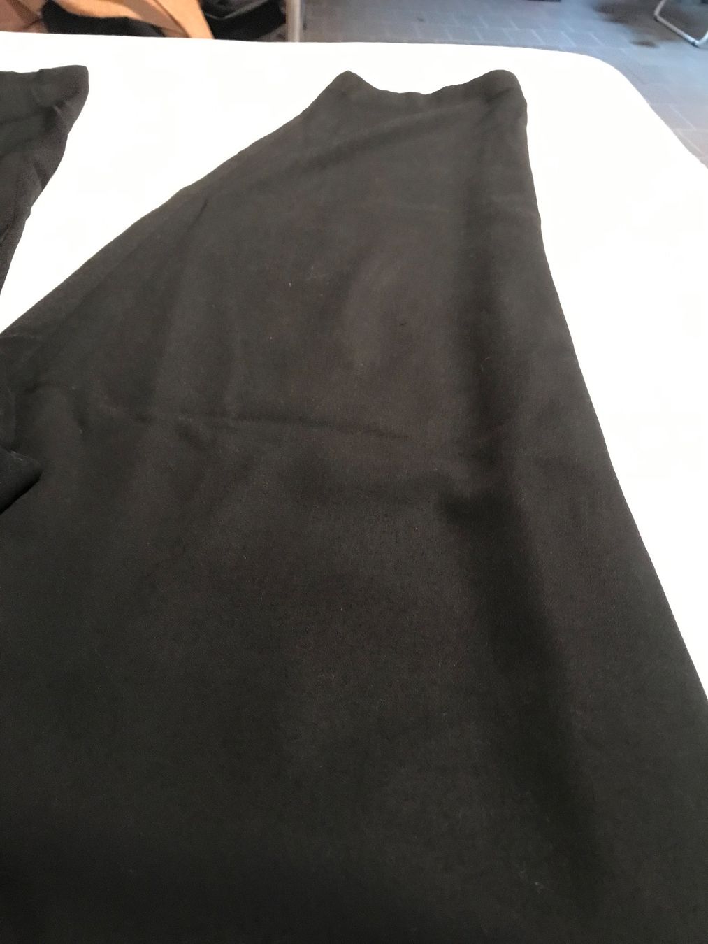 Pantaloni: Schwarze Damen-Hose – Usato da Therwil venduto da jonasiw 2