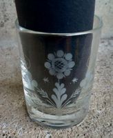 Becherglas Liselotte Walz doppelseitige Blume