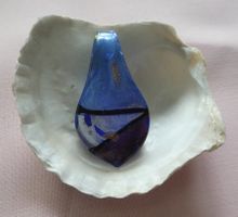 Pendentif en verre bleu et noir, style Murano chic! (50)