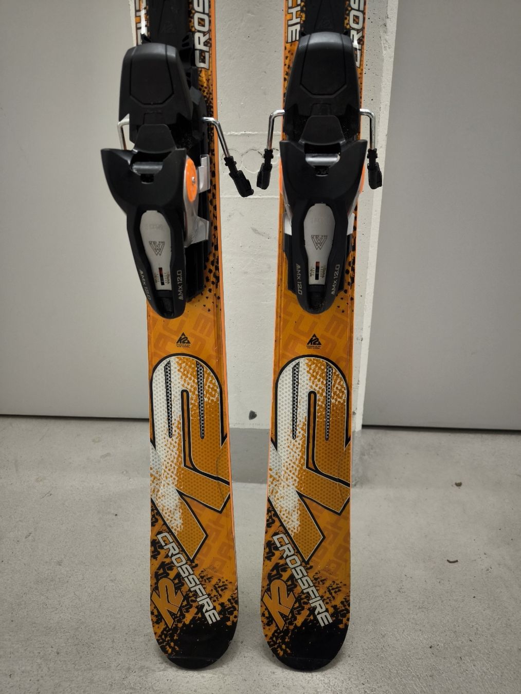 K2 Sci: K2 Crossfire Ski mit Bindung – Usato da Winterthur venduto da Evergreen 2