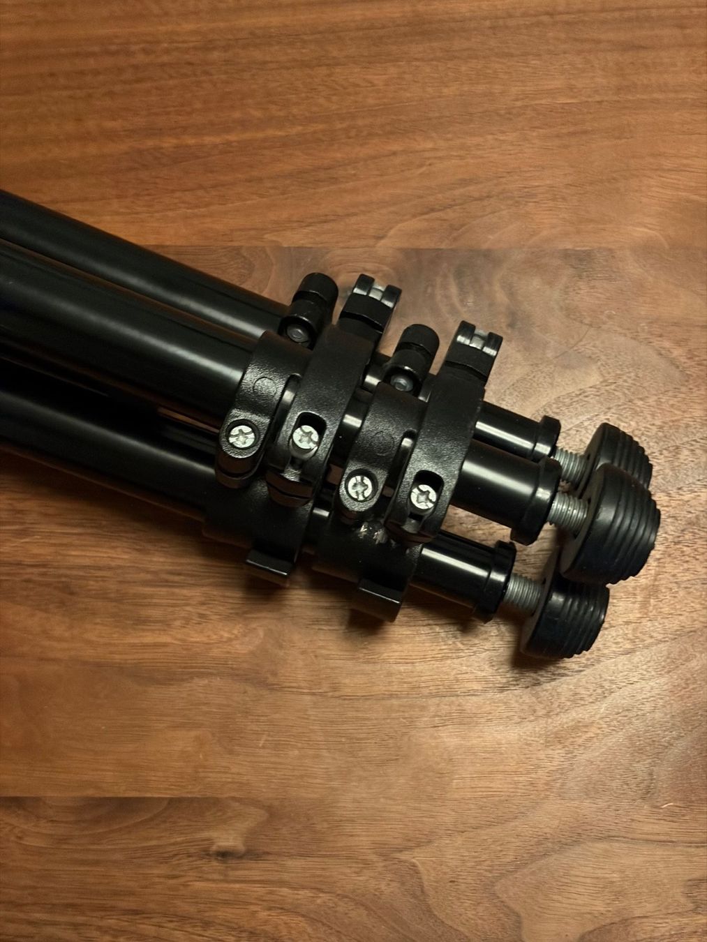 Manfrotto Trépieds & Accessoires: Stativ Swarovski – D'occasion à Zürich par Airflow22 2