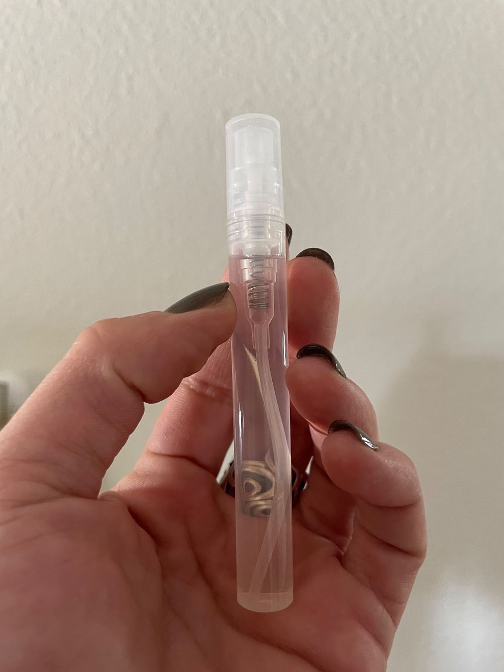 Lattafa Parfums & Eau de Toilette: Alhambra Narissa 5ML ABFÜLLUNG EDP – D'occasion à Zürich par deruja 1