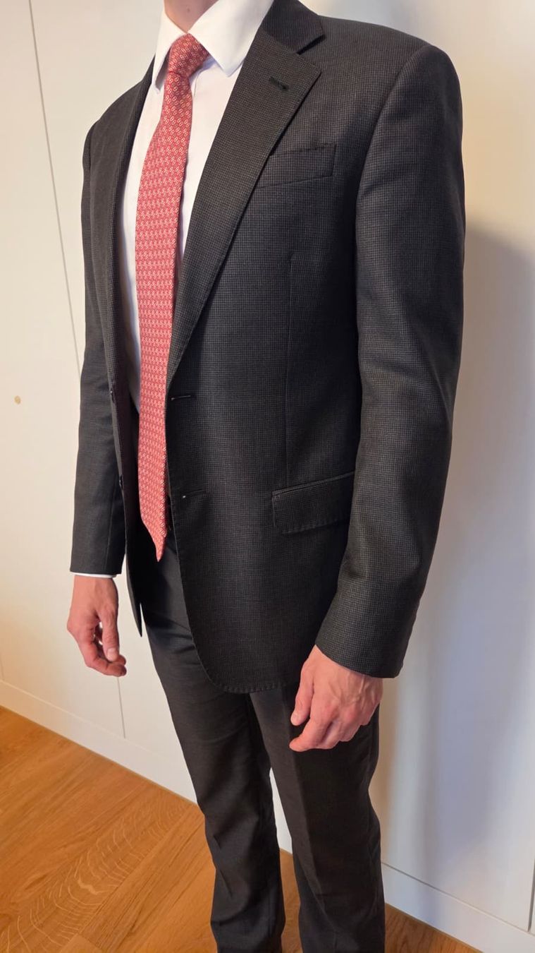 Armani Completi: Armani suit – Usato da Zürich venduto da reg_vvr6 3