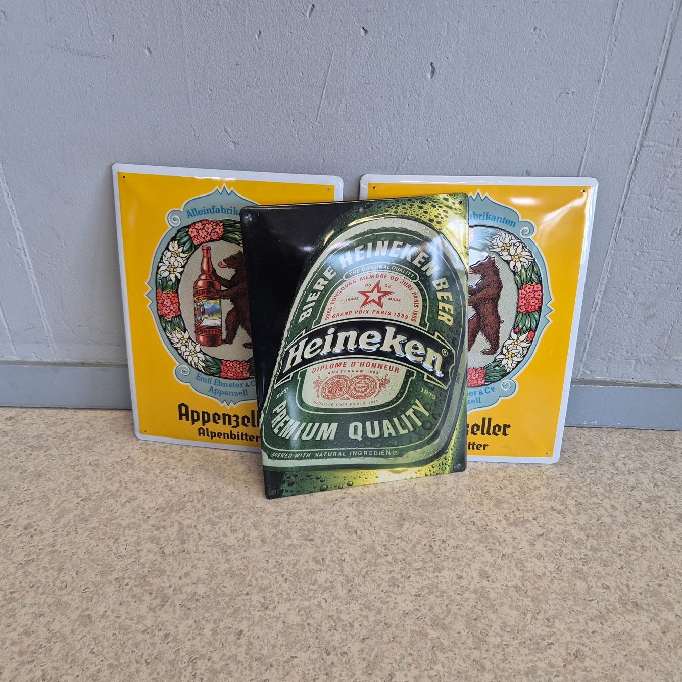 Heineken Insegne: Heineken Werbeschild Blechschild Schild Bierwerbung – Usato da Nottwil venduto da Wondewa-Shop 1