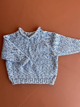 Handgestrickter Pullover Gr. ca. 6M/68cm blau-weiß meliert