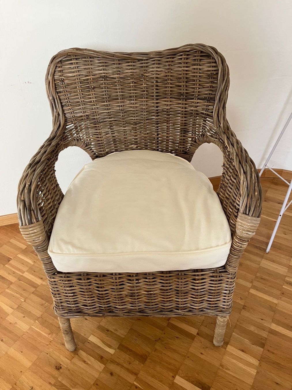 Ikea Poltrone: Korbsessel mit Sitzkissen – Usato da cham venduto da dorothe18 1