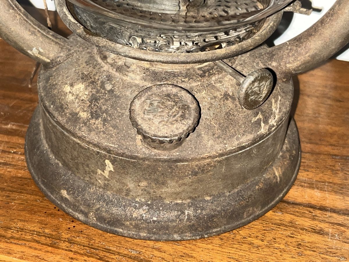 Lampade: Feuerhand 323 sturmlaterne – Usato da Niederurnen venduto da gebrauchtbrauchbar 2