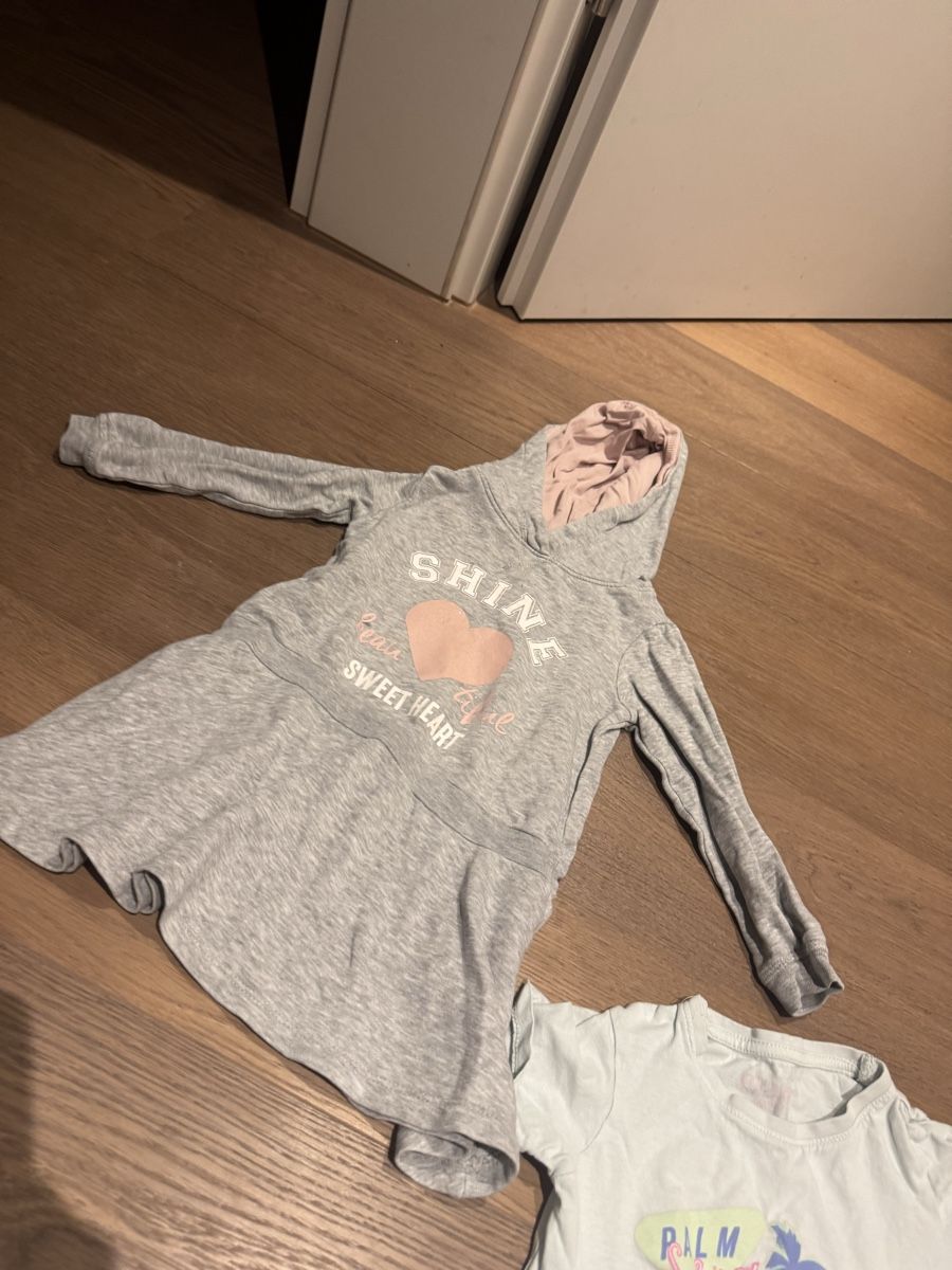 Lotti & Set di vestiti: 10-er Kleiderset Mädchen 104/110 – Usato da Freienbach venduto da dna_g856 6