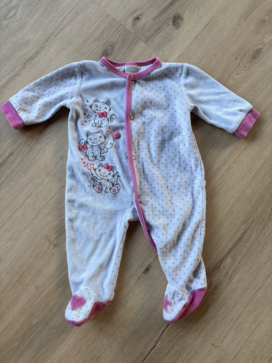 Pyjamas & Ähnliches: 3 Baby-Pyjamas, Strampler, Grösse 62 – Gebraucht aus Altnau von Al_Me 2