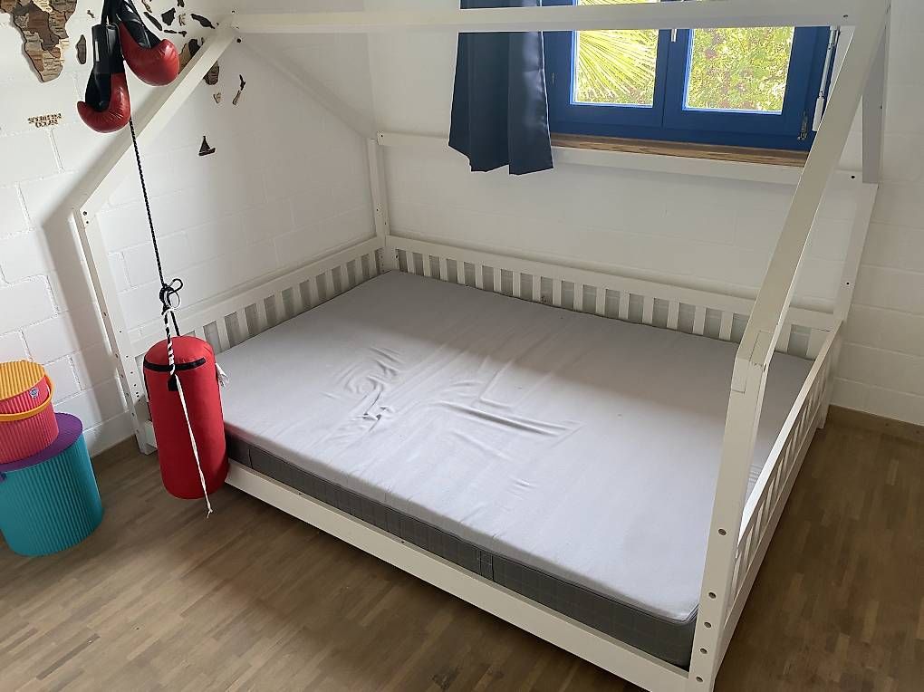 Letti: Hausbett Himmelbett 140x2 – Usato da Wangen an der Aare venduto da zarteflunder
