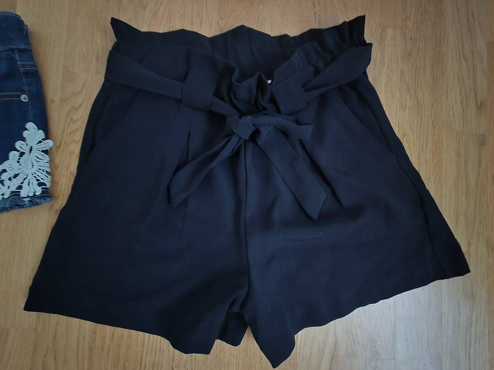 Pantalons: 3 kurze Hosen im Set, Gr. 36 – D'occasion à Kriens par Moana89 3