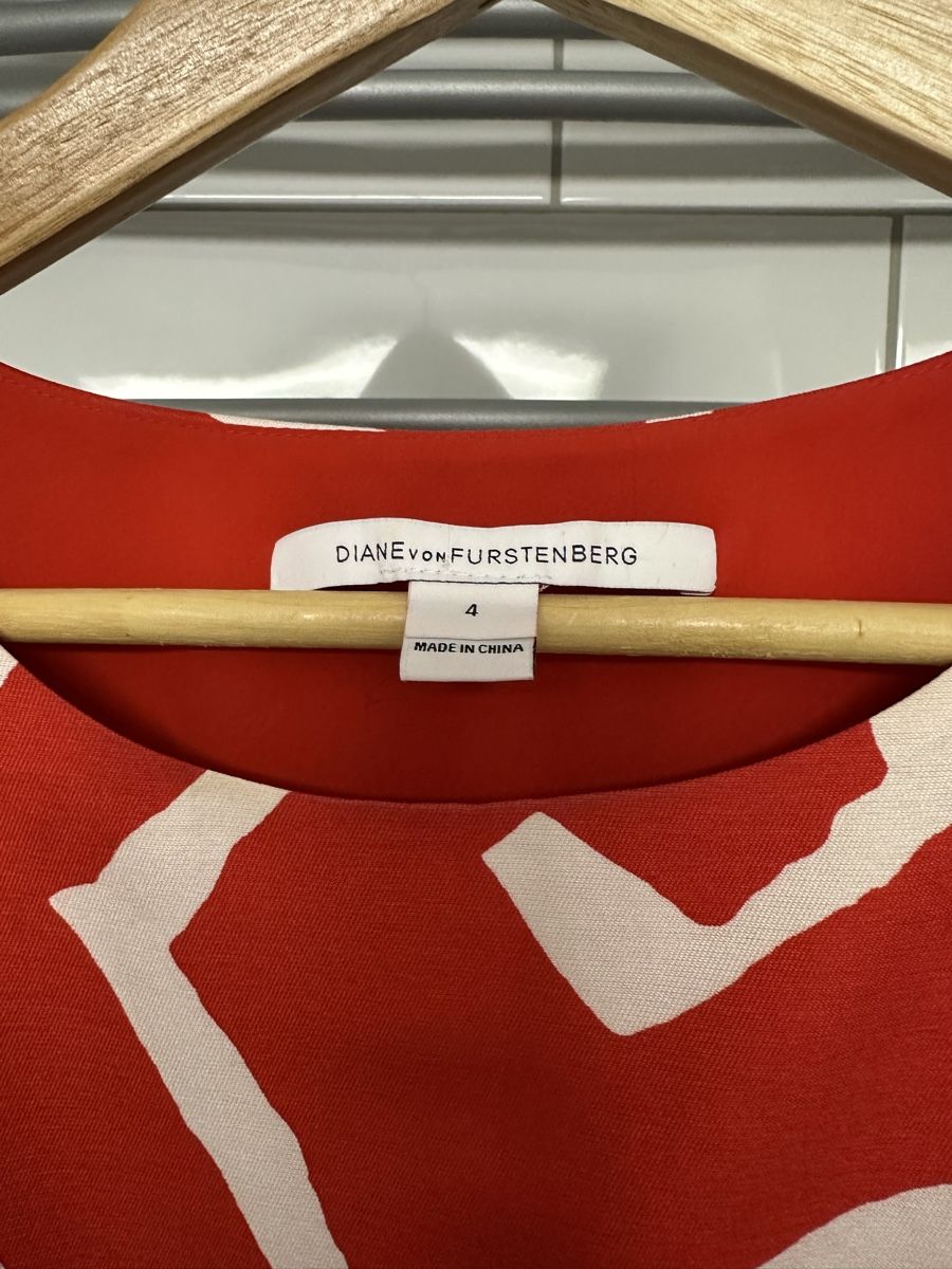 Diane von Furstenberg Kleider: Diane von Furstenberg Dress – Gebraucht aus Zug von Lele0102 1