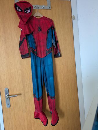 Spiderman Costume with mask, size 122 to 128