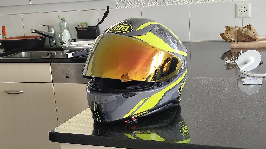 Caschi & visiere: SHOEI Helm – Usato da Roggliswil venduto da peterg93 1