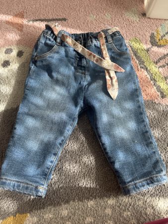 Jeans C&A baby(6-9 mesi) con cintura