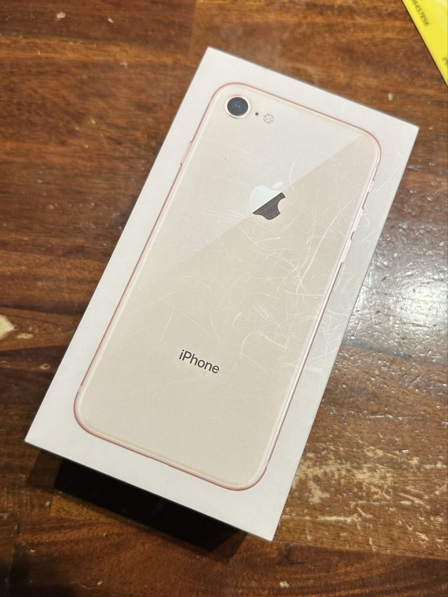 Apple Handys / Smartphones: iPhone 8, 64GB Rose Gold – Gebraucht aus Horgen von Teri_N. 2