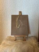 Tableau décoratif brodé avec fleurs séchées bon état 