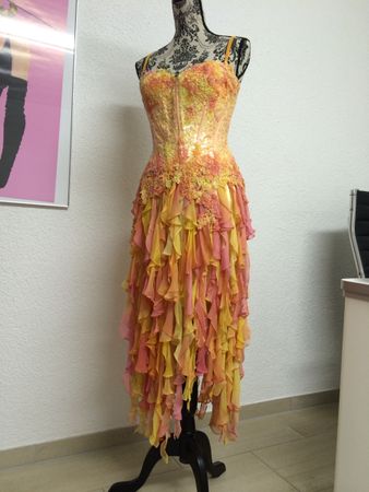 Sommerliches Abendkleid von Jovani, Gr. 36, Seide, top!