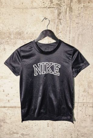 Nike Trainingsshirt Damen Schwarz Grösse S - Sportlich!