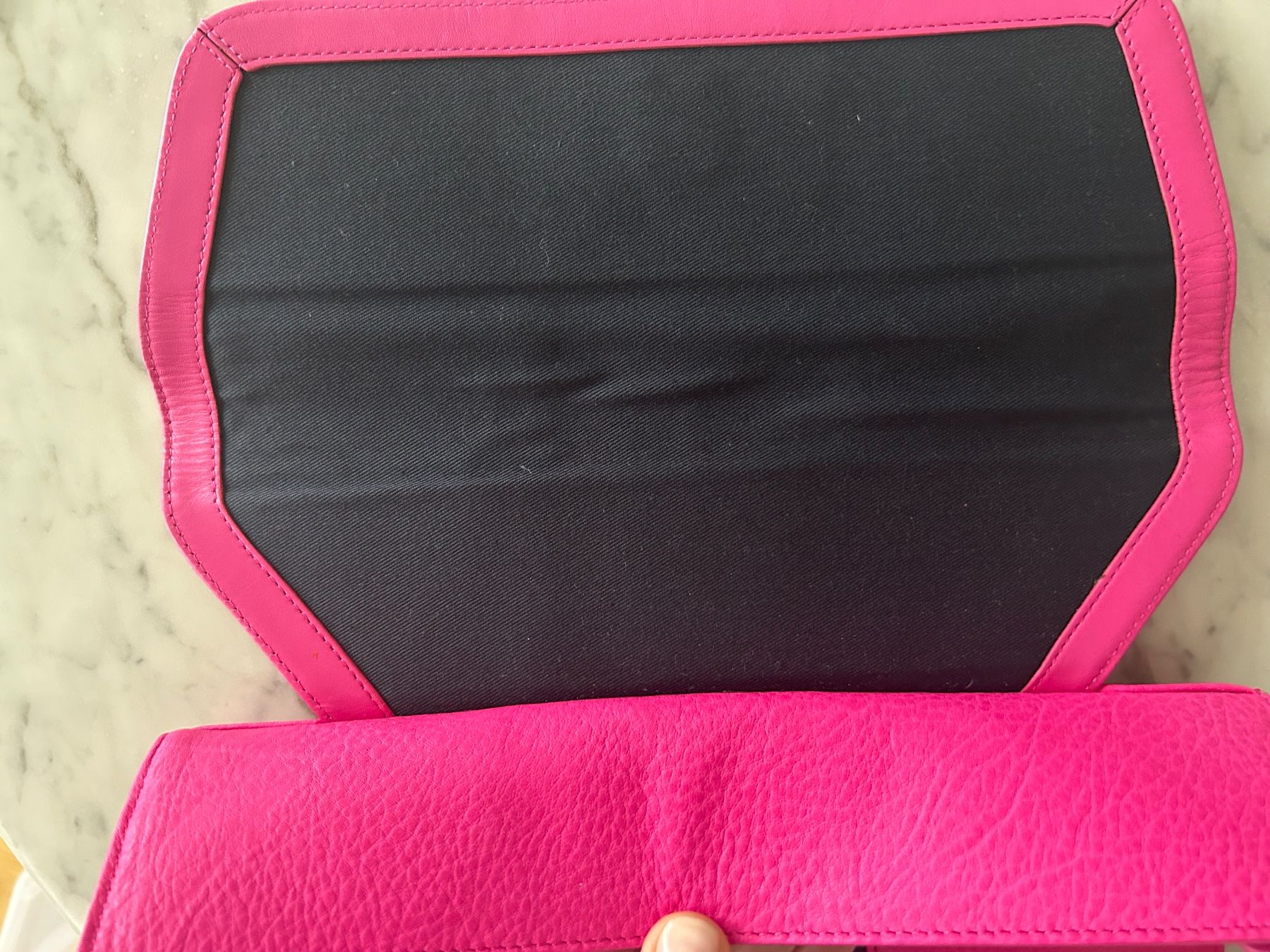 Covers & Borse: Tommy Hilfiger Tablet Case – Usato da Biel/Bienne venduto da zit_v5yc 5