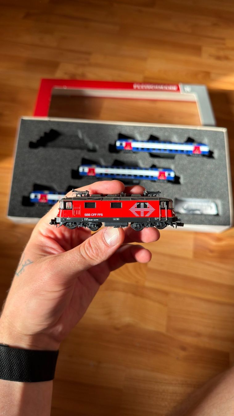 Fleischmann Modelleisenbahnen: Fleischmann SBB ZVV Lion – Gebraucht aus Préverenges von chrisch111 1