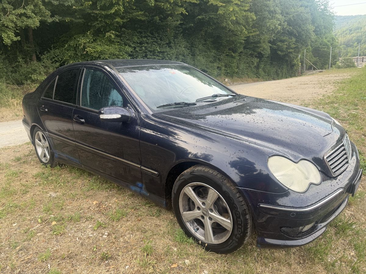 Mercedes-Benz Automobili: Mercedes-Benz  C320  (Export) – Usato da Lausen venduto da Armand94