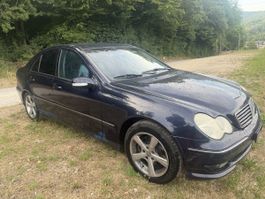Mercedes-Benz  C320  (Export)