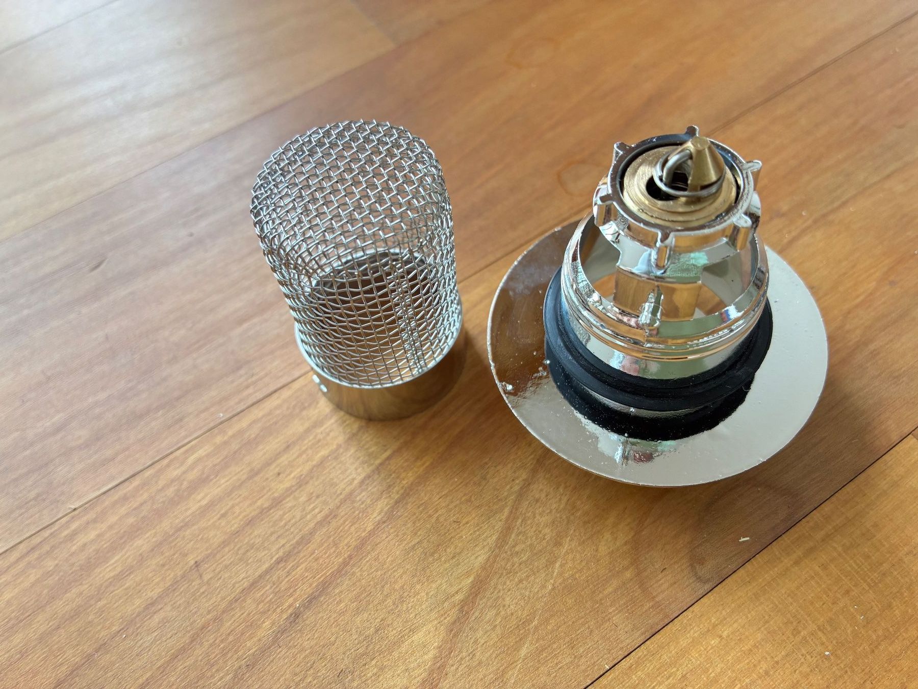 Installations sanitaires: Syphon - Einsatz – Neuf avec emballage d'origine à Wetzikon ZH par chris7pat 3